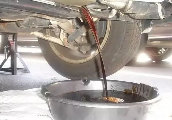 潔匠凈化·的凈工業(yè)除臭劑_廢機(jī)油處理難度大，擺脫“惡臭異味”又有什么方向？